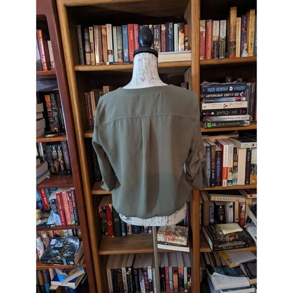 new York & company olive green draped crossover blouse 3/4th sleeve sz s euc - Picture 2 of 6